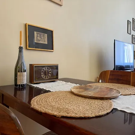 Aesthetic Near Main Square Λβιβ